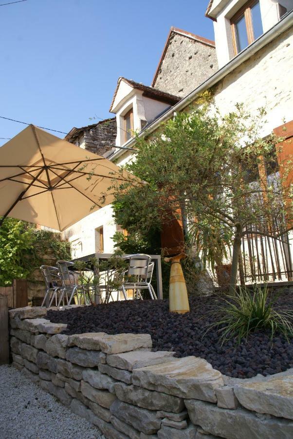 Gite Des Remparts Bèze Exteriör bild